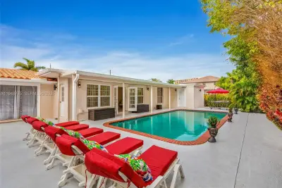 1960 Coral Reef Dr, Lauderdale-by-the-Sea: photo 1 of 55
