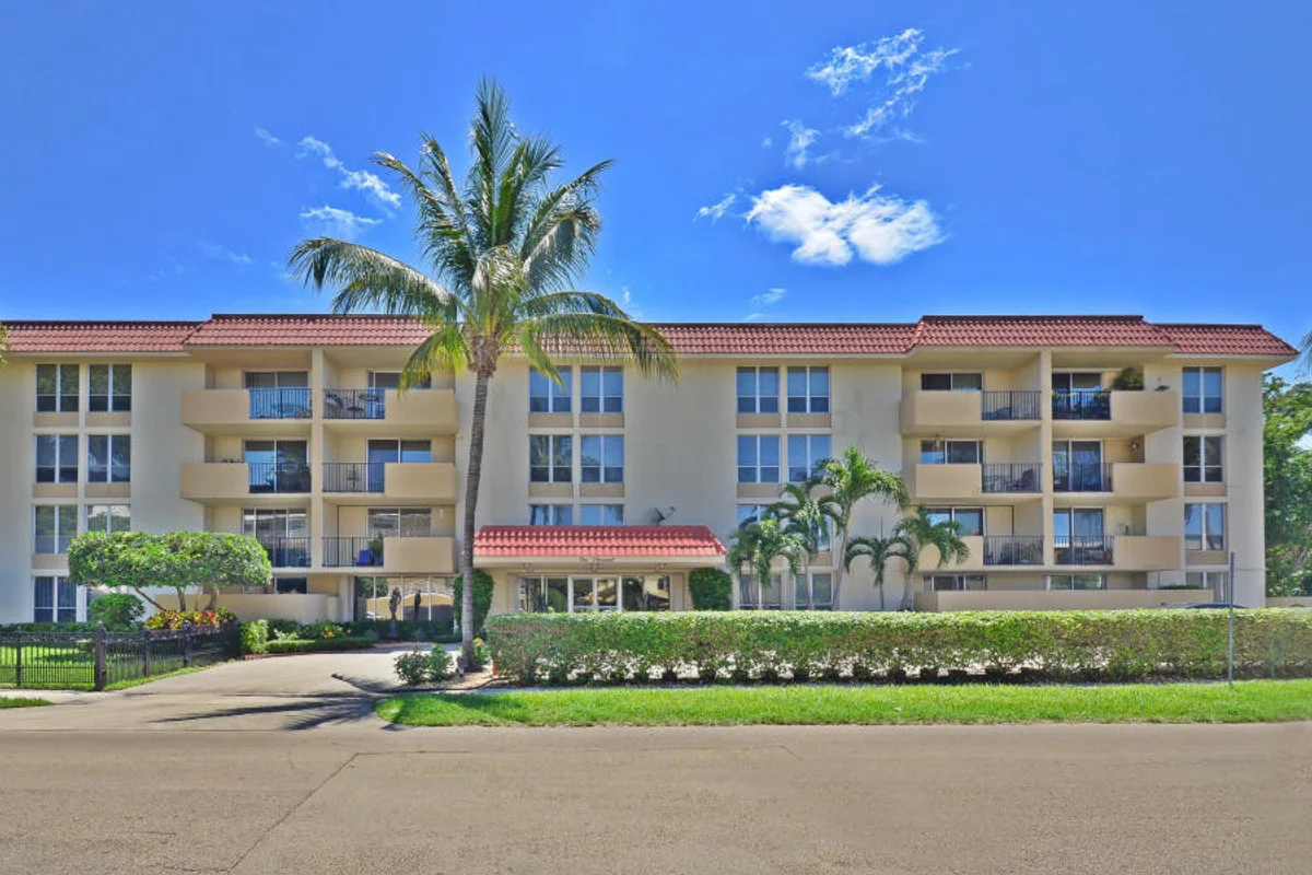 1000 Spanish River Rd #3k, Boca Raton: photo 1 of 32