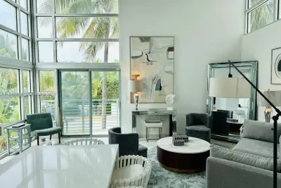 7700 Collins Ave #5, Miami Beach: photo 1 of 30