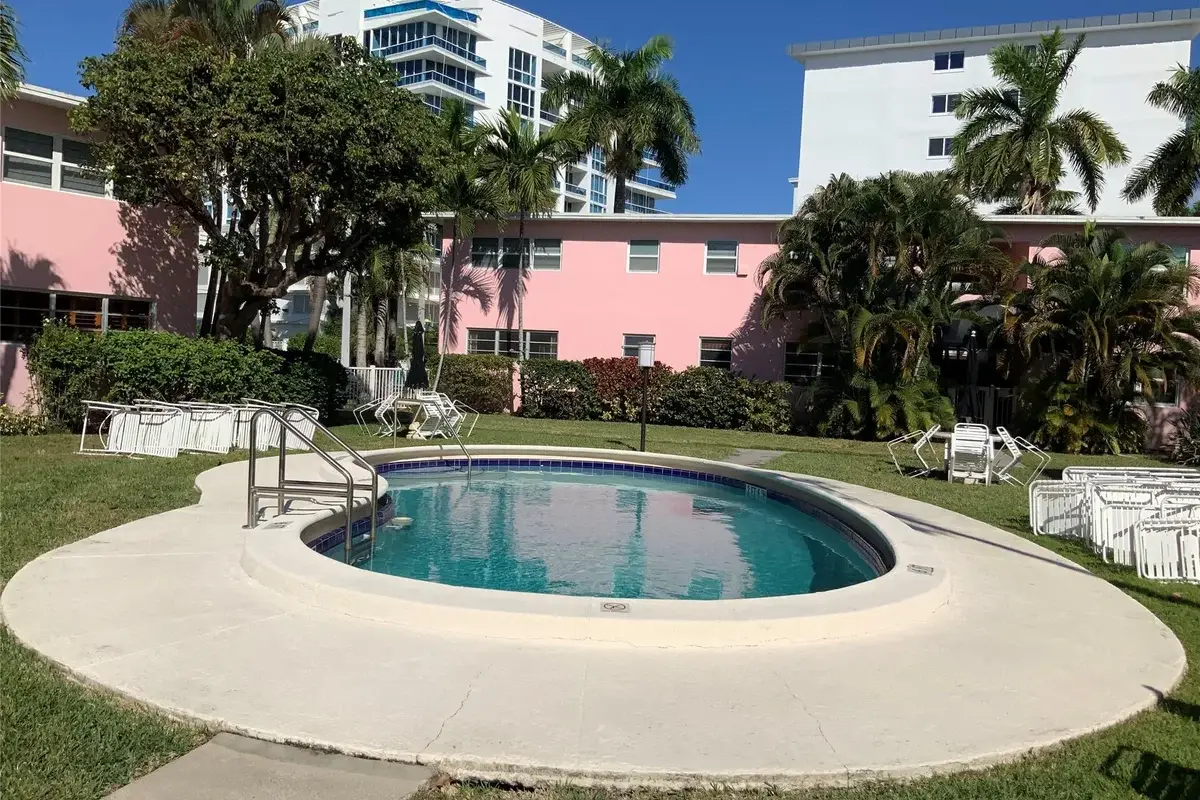 700 Bayshore Dr #13, Fort Lauderdale: photo 1 of 25