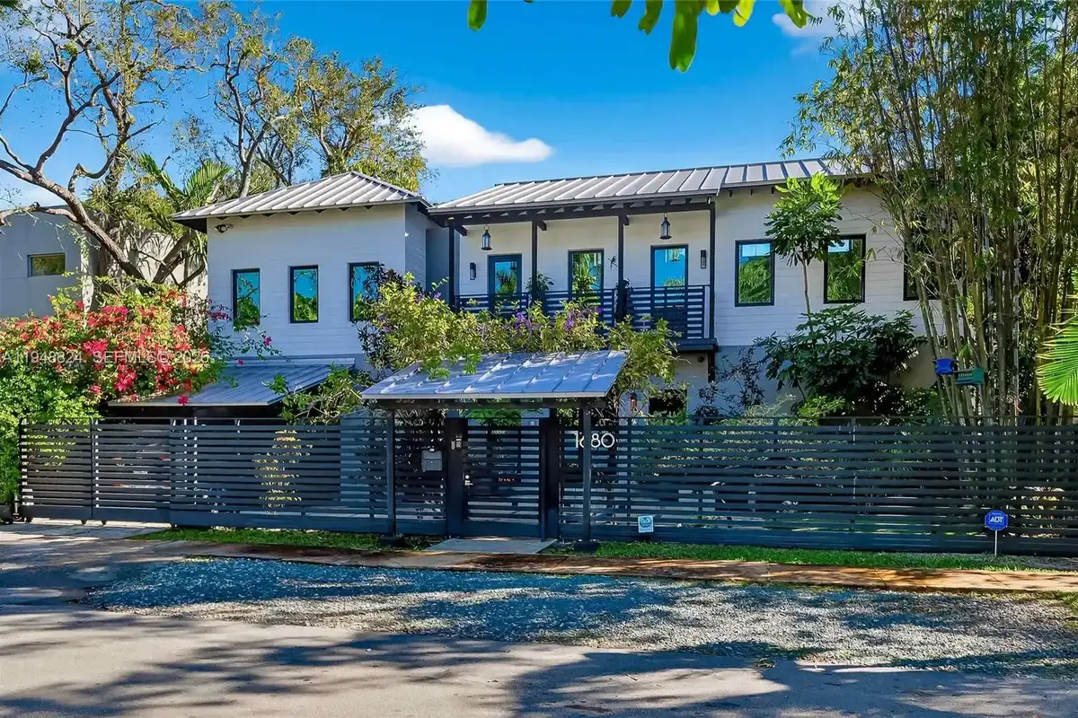 1680 Onaway Dr, Miami: photo 1 of 55