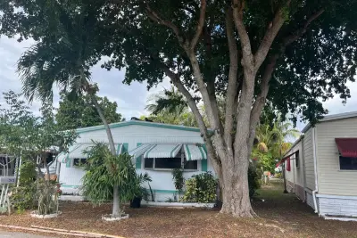 313 NW 48th Ct, Pompano Beach: photo 1 of 21