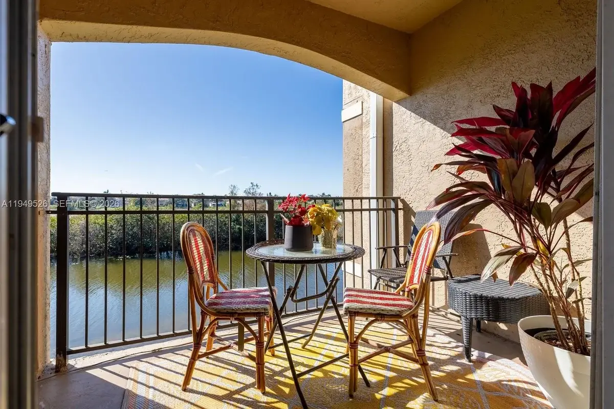 11700 SW 2nd St #13202, Pembroke Pines: photo 1 of 49