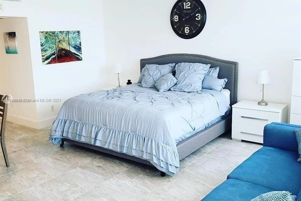 100 Lincoln Rd #707, Miami Beach: photo 1 of 12