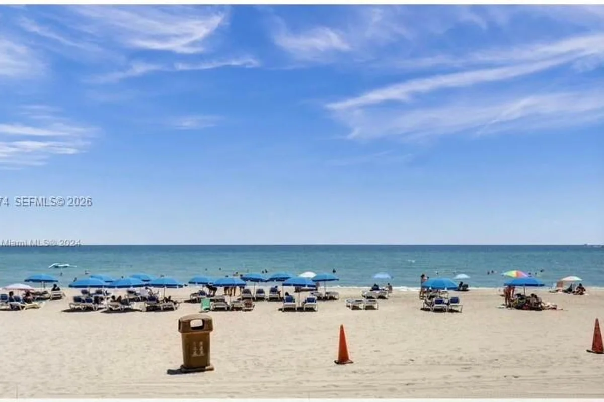19201 Collins Ave #422, Sunny Isles Beach: photo 1 of 10