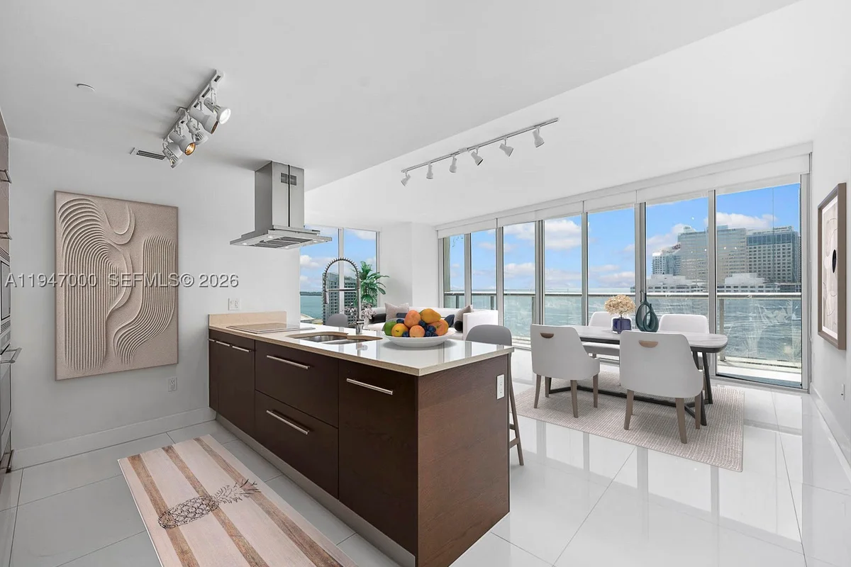 495 Brickell Ave #1801, Miami: photo 1 of 19