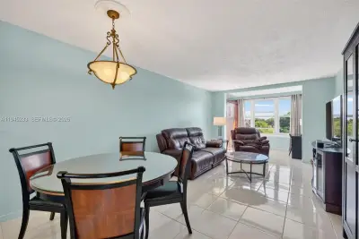 2801 Somerset Dr #408, Lauderdale Lakes: photo 1 of 31