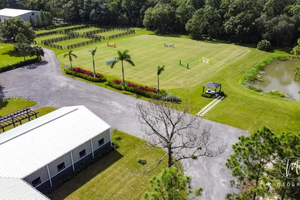 House in Loxahatchee: photo 1 of 34