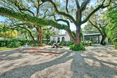 1702 Espanola Dr, Miami: photo 1 of 18