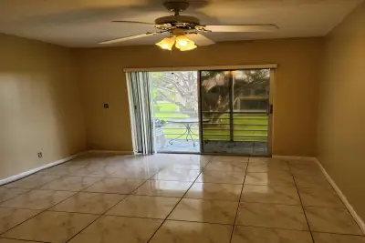 239 Coventry J, West Palm Beach: photo 1 of 7