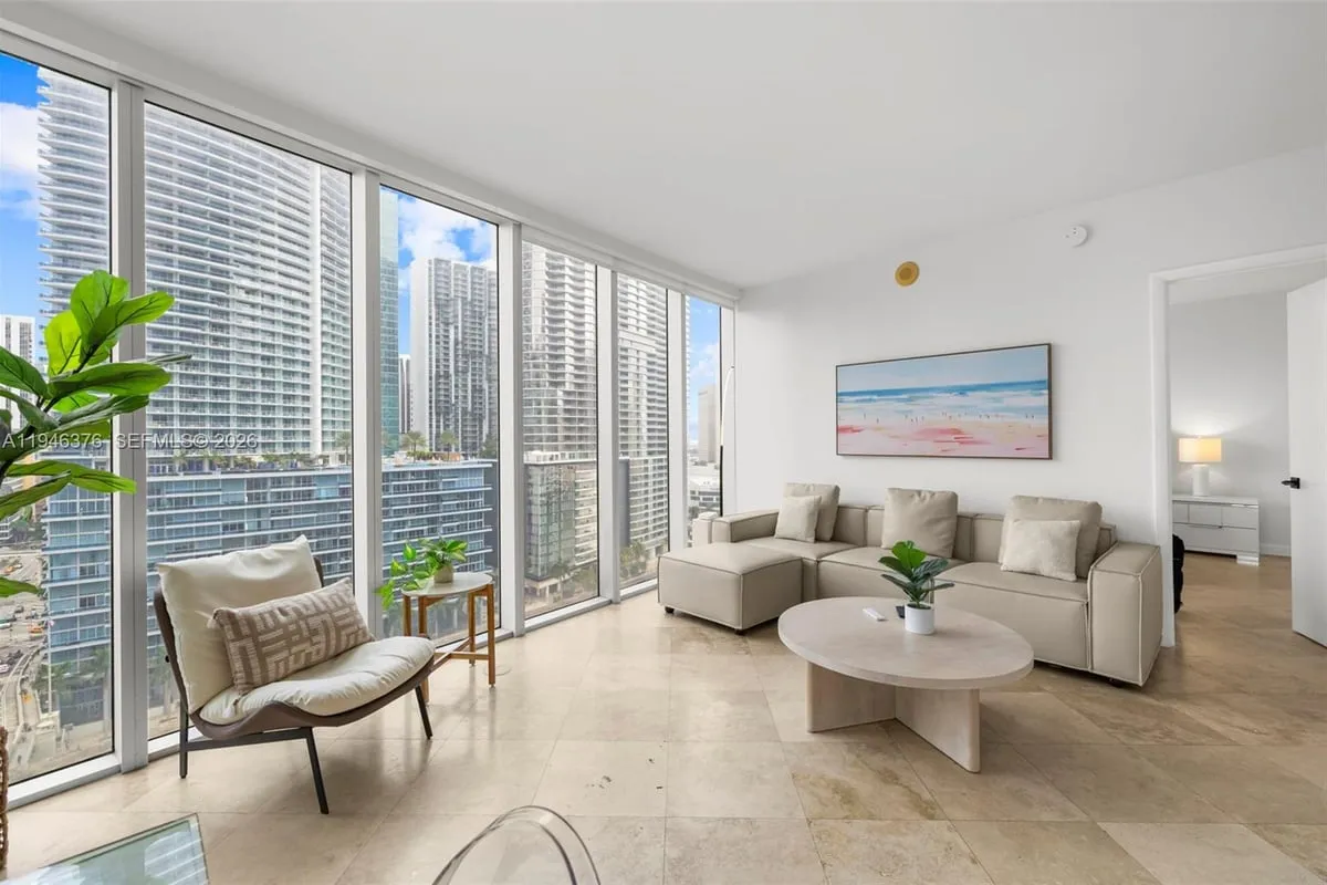 485 Brickell Ave #1804, Miami: photo 1 of 60