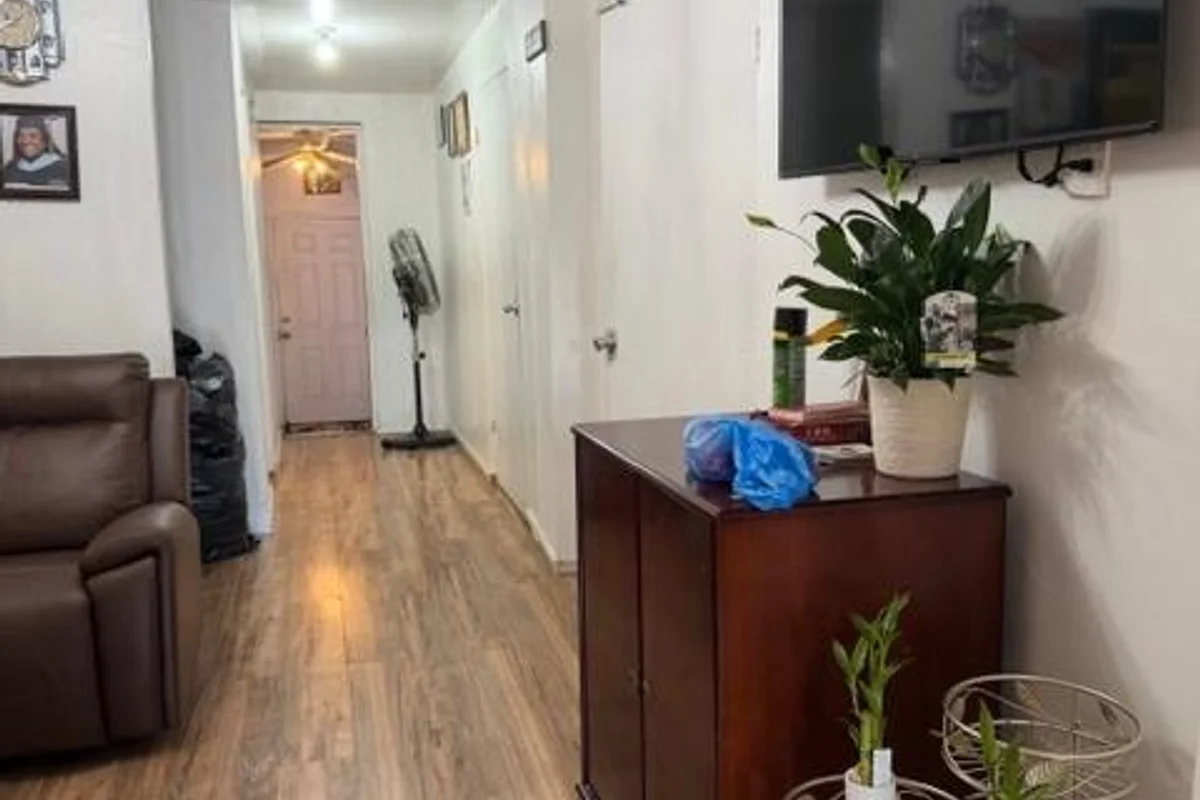2711 NW 169 Ter, Miami Gardens: photo 1 of 11