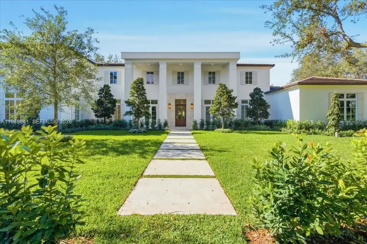 5940 SW 100th Ter, Pinecrest: photo 1 of 53