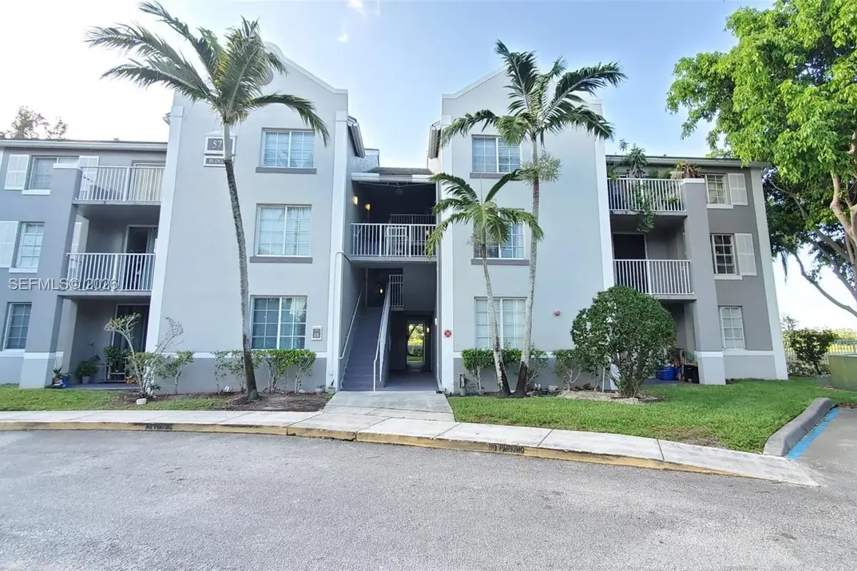 577 SW 111th Ln #203, Pembroke Pines: photo 1 of 25