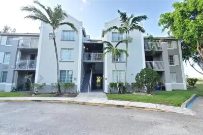 577 SW 111th Ln #203, Pembroke Pines: photo 1 of 25