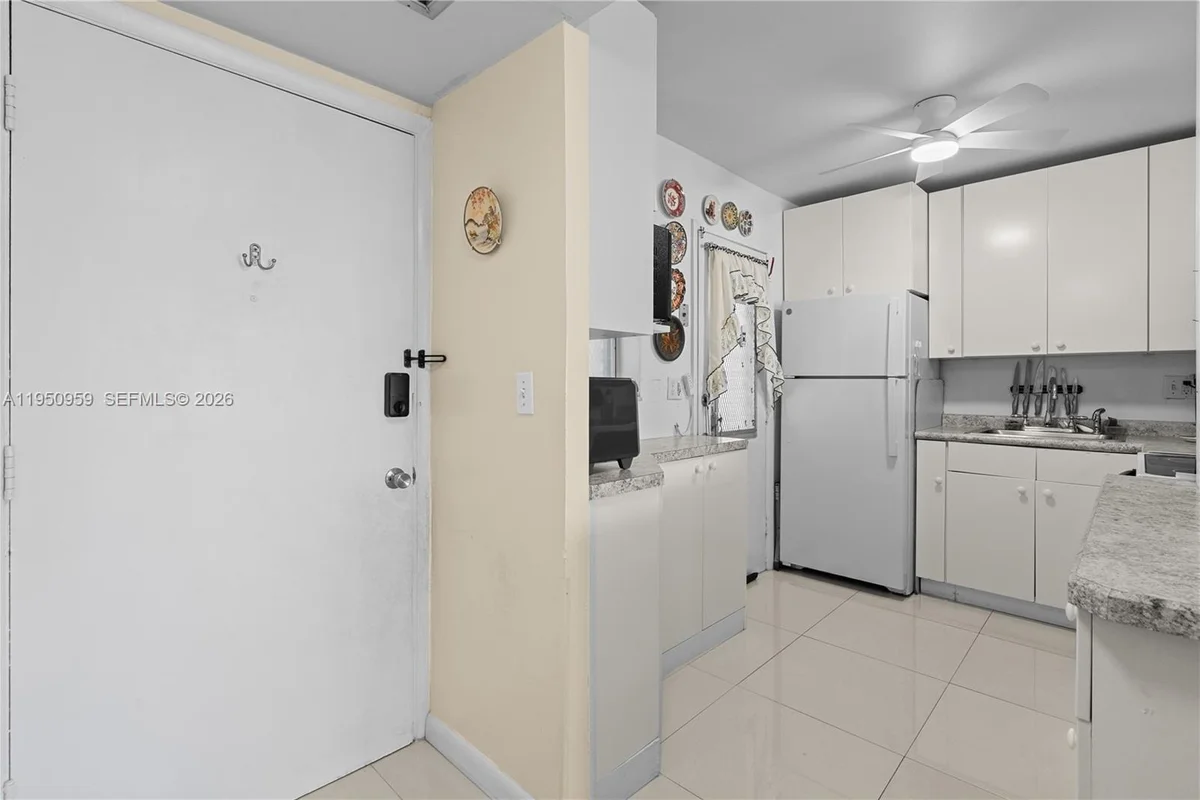 2930 Point East Dr #E-407, Aventura: photo 1 of 32