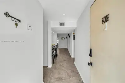 10772 La Placida Dr #7-203, Coral Springs: photo 1 of 27