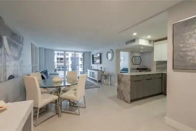 5701 Collins Ave #1417, Miami Beach: photo 1 of 48