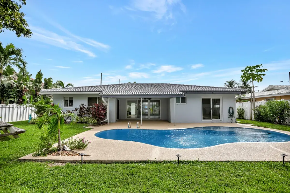 421 SE 5 Ter, Pompano Beach: photo 1 of 52