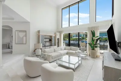 662 Boca Marina Ct, Boca Raton: photo 1 of 62
