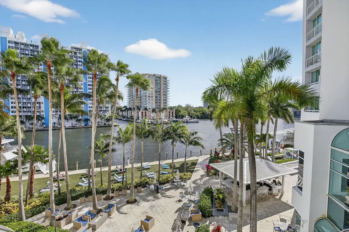 2670 E Sunrise Blvd #320, Fort Lauderdale: photo 1 of 54