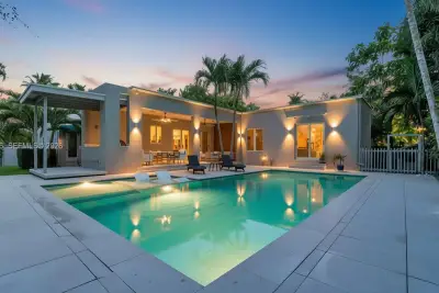 760 NE 115th St, Biscayne Park: photo 1 of 44