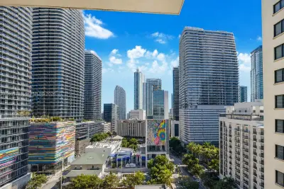 999 SW 1st Ave #1208, Miami: photo 1 of 17