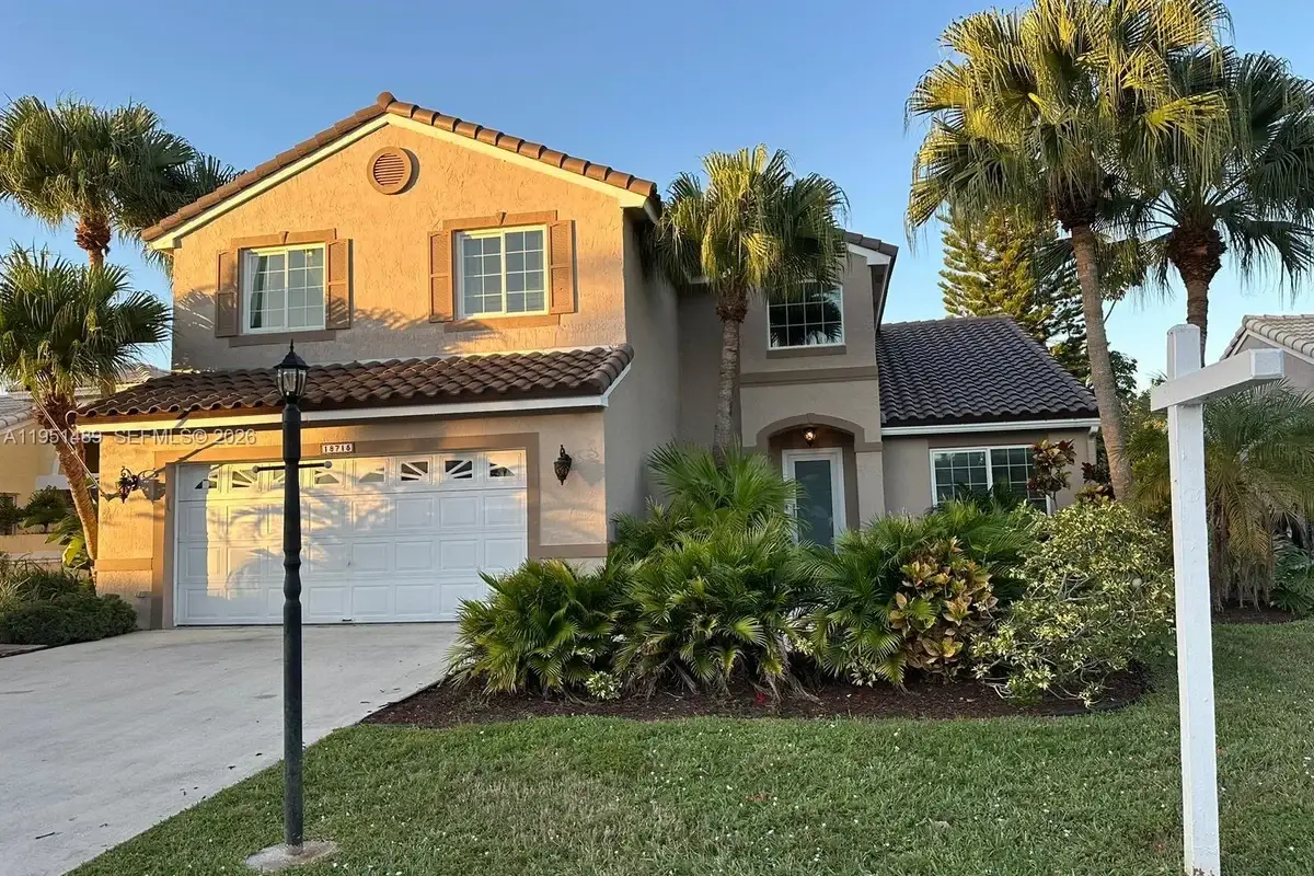 18715 NW 1st St, Pembroke Pines: photo 1 of 44