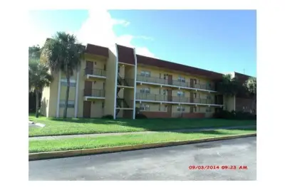 8000 Fairview Dr #205, Tamarac: photo 1 of 9