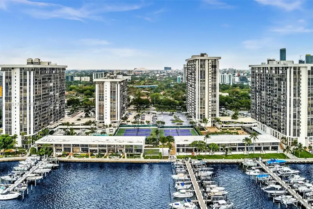 1865 Brickell Ave #A105, Miami: photo 1 of 1