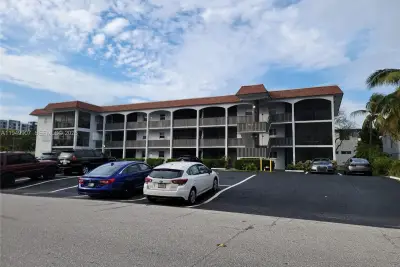651 Pine Dr #110, Pompano Beach: photo 1 of 37