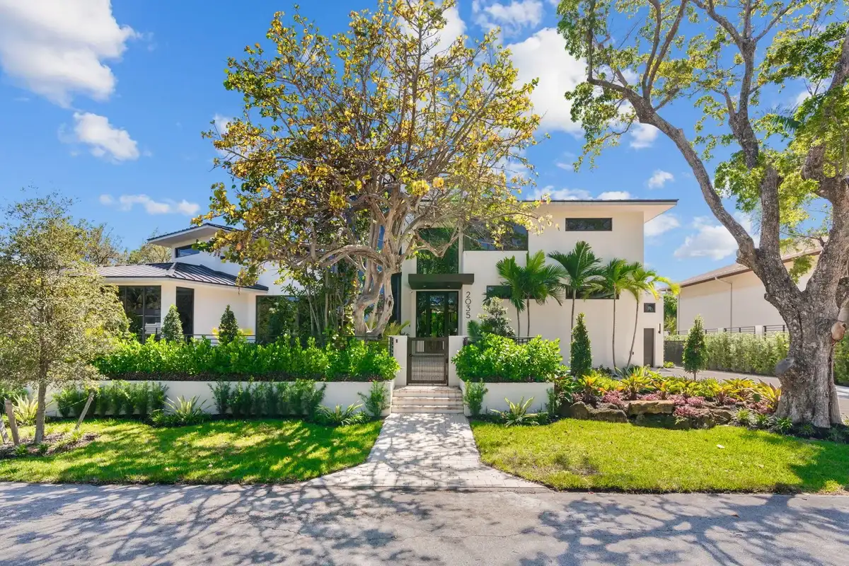 2035 Intracoastal Dr, Fort Lauderdale: photo 1 of 100