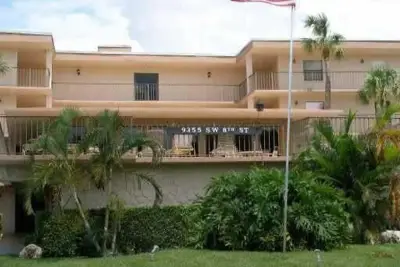 9355 SW 8th St #103, Boca Raton: photo 1 of 10