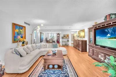 3910 Inverrary Blvd #308-B, Lauderhill: photo 1 of 53