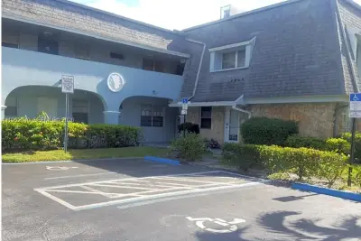 4271 NW 5th St #112a, Plantation: photo 1 of 8