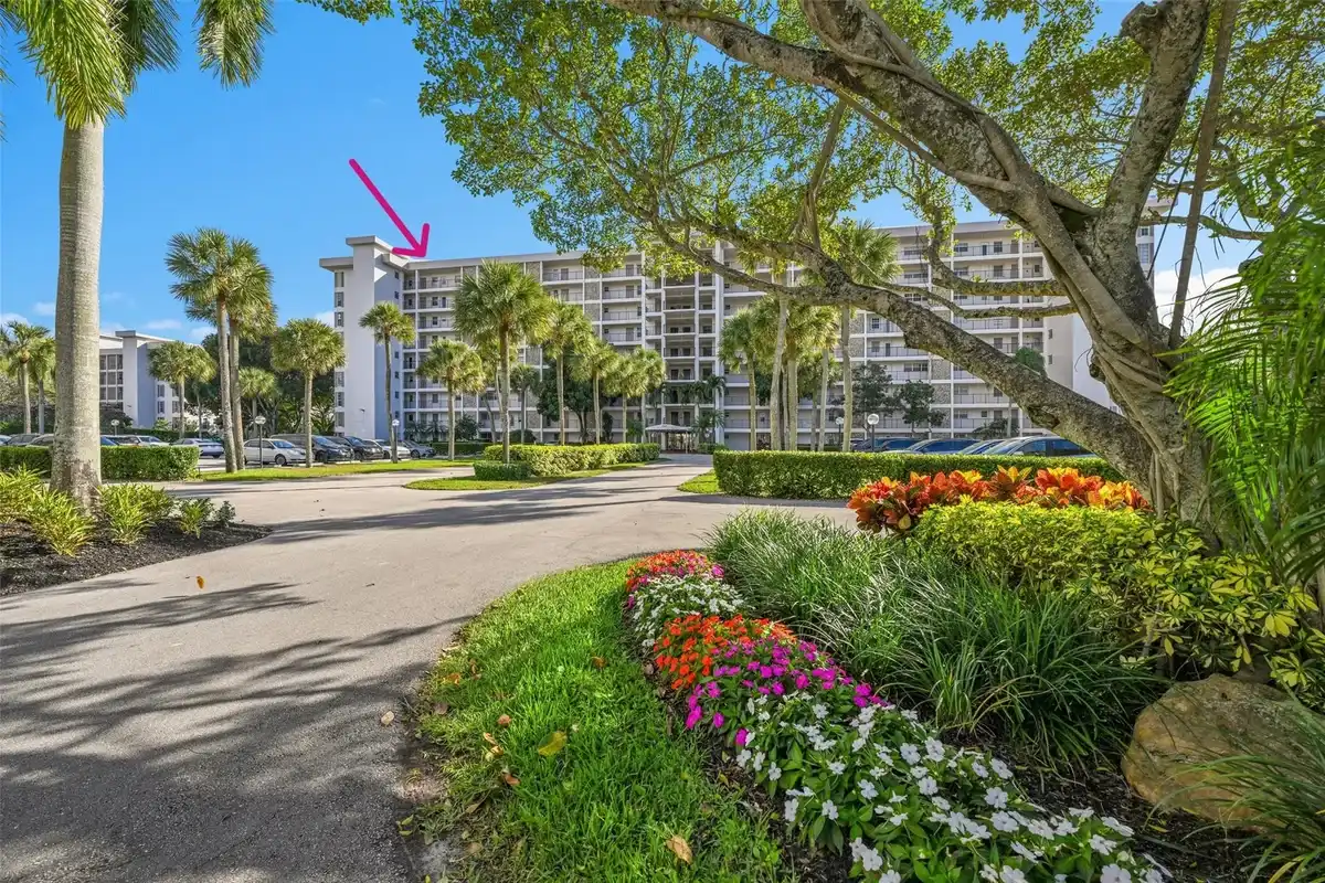 3050 N Palm Aire Dr #909, Pompano Beach: photo 1 of 22