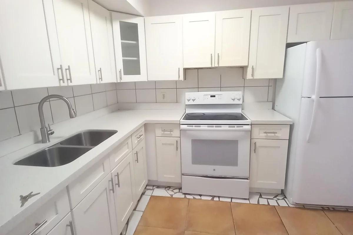 3610 NW 21st #413, Lauderdale Lakes: photo 1 of 9