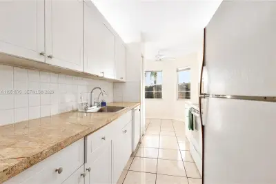 650 SW 124th Ter #214P, Pembroke Pines: photo 1 of 31