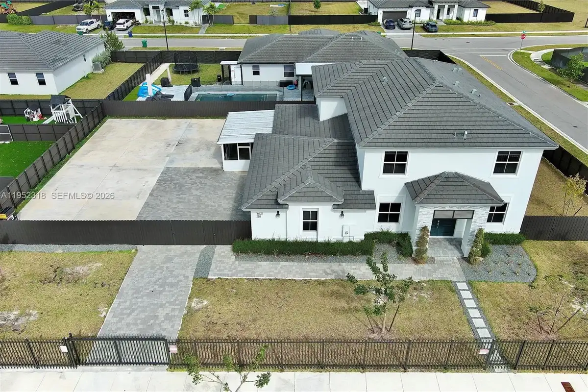 16925 SW 289th Ter, Homestead: photo 1 of 58