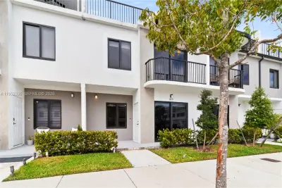 14571 SW 261st St, Homestead: photo 1 of 30