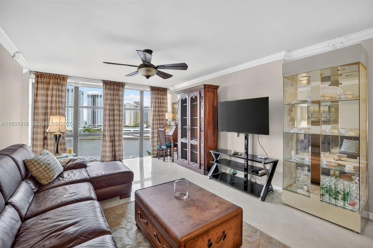 1000 Parkview Dr #806, Hallandale Beach: photo 1 of 65