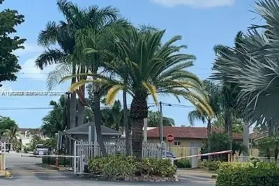 840 Independence Dr #840F, Homestead: photo 1 of 46
