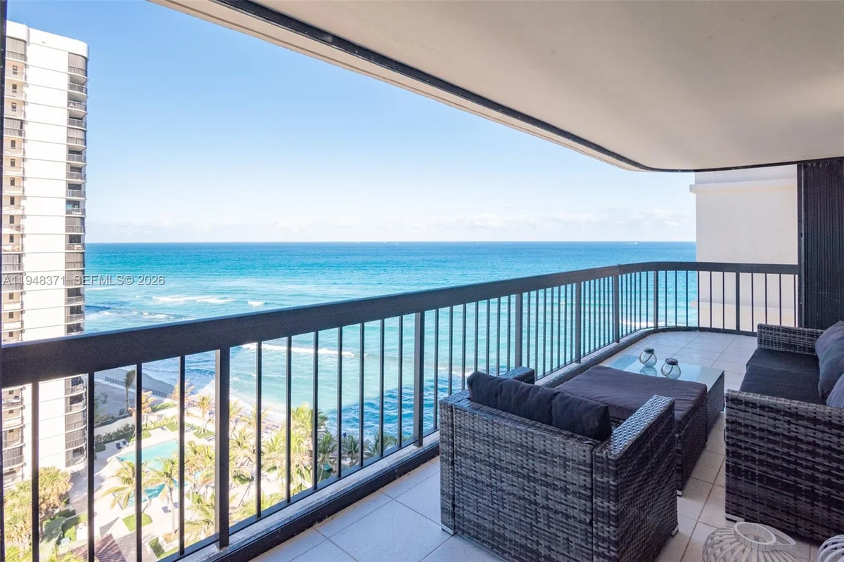 Condo in Riviera Beach: photo 1 of 37