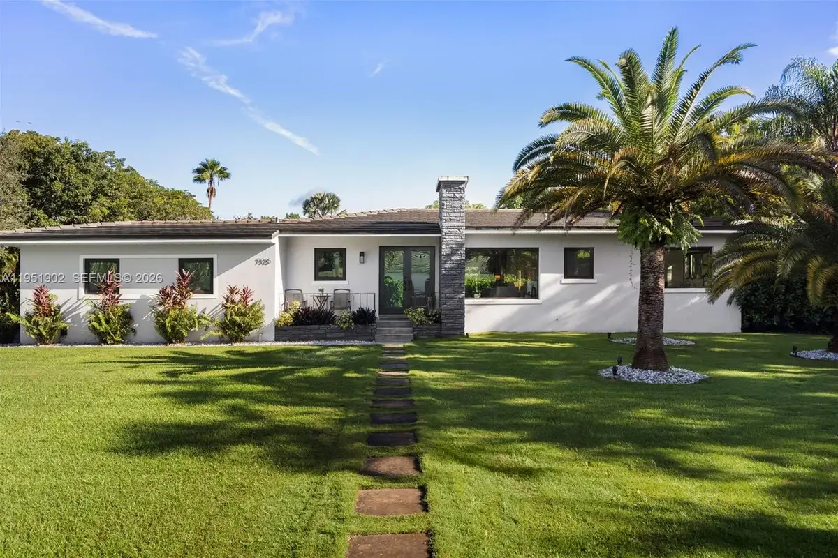7325 SW 102nd St, Pinecrest: photo 1 of 46
