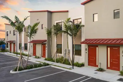 1001 NE 58th St #A, Oakland Park: photo 1 of 47