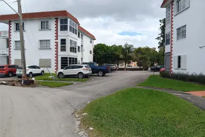 4310 NW 12th Ct #203, Lauderhill: photo 1 of 13