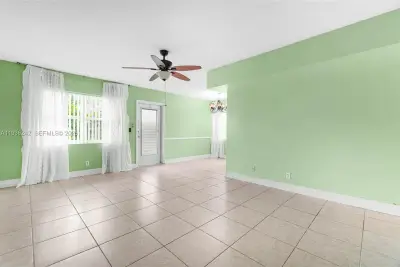 268 Coventry L, West Palm Beach: photo 1 of 33