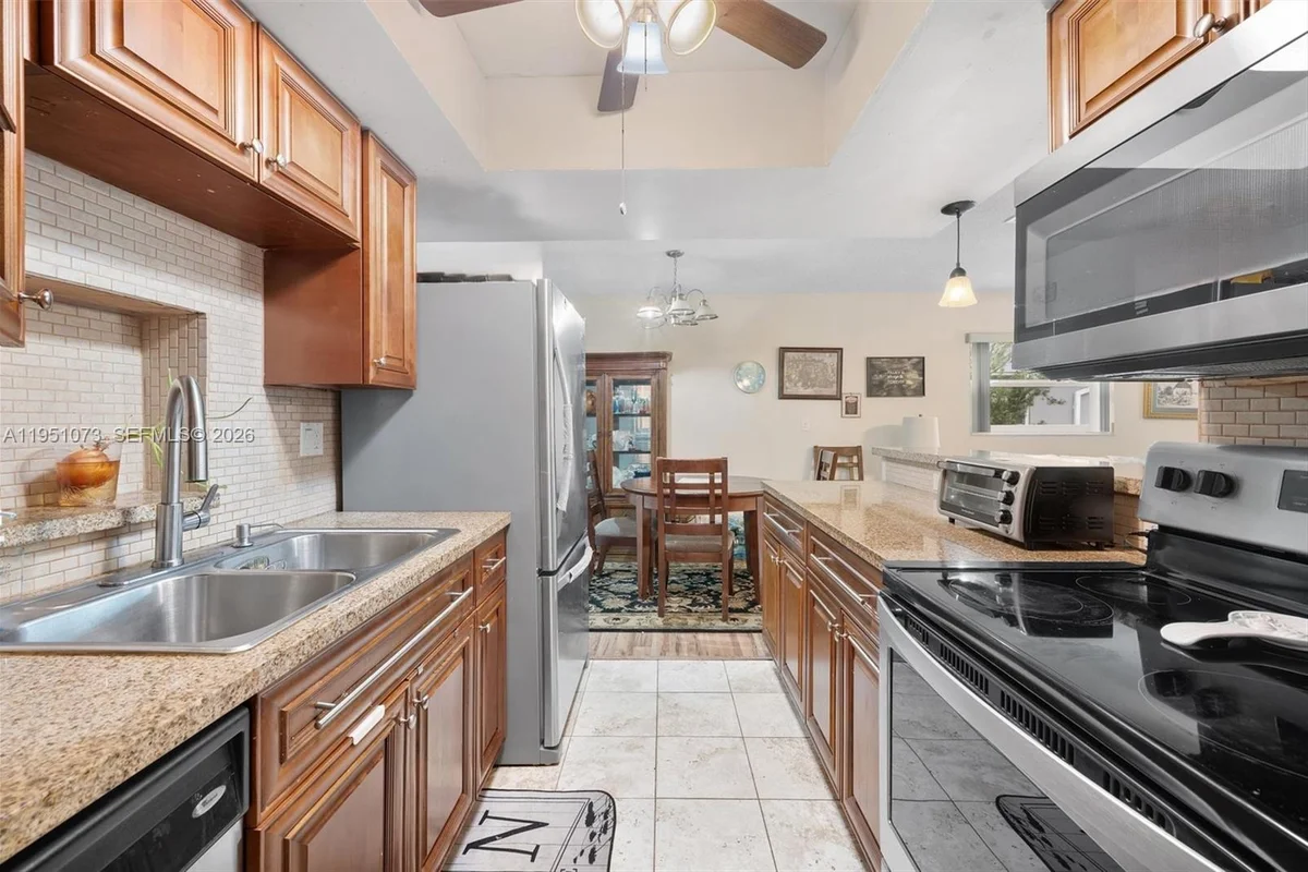 4714 NW 50th Ct, Tamarac: photo 1 of 19
