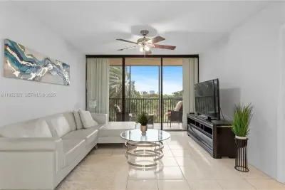 20379 W Country Club Dr #532, Aventura: photo 1 of 19