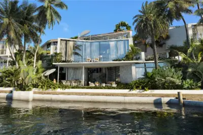 7115 NE 10th Ave, Miami: photo 1 of 14